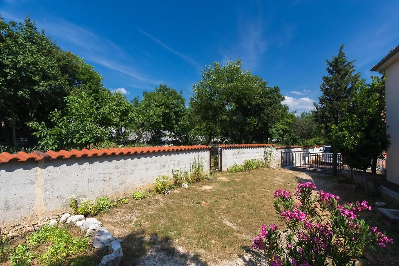 Apartments With A Parking Space Novi Vinodolski - 11702 Croaţia